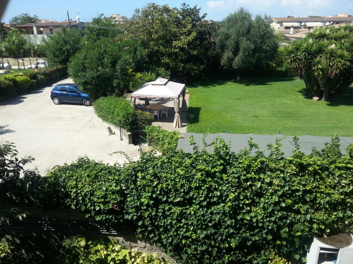 King Suite - Intera Suite Vicino Aeroporto E Fiera Di Roma Fiumicino Zewnętrze zdjęcie